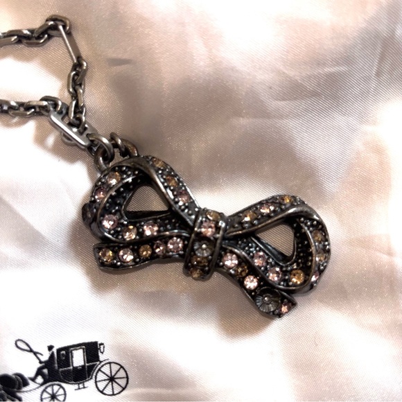 Coach Selena Bow Bag Charm, embellished with Tea Rose 2018 Limited Edition - Picture 6 of 16